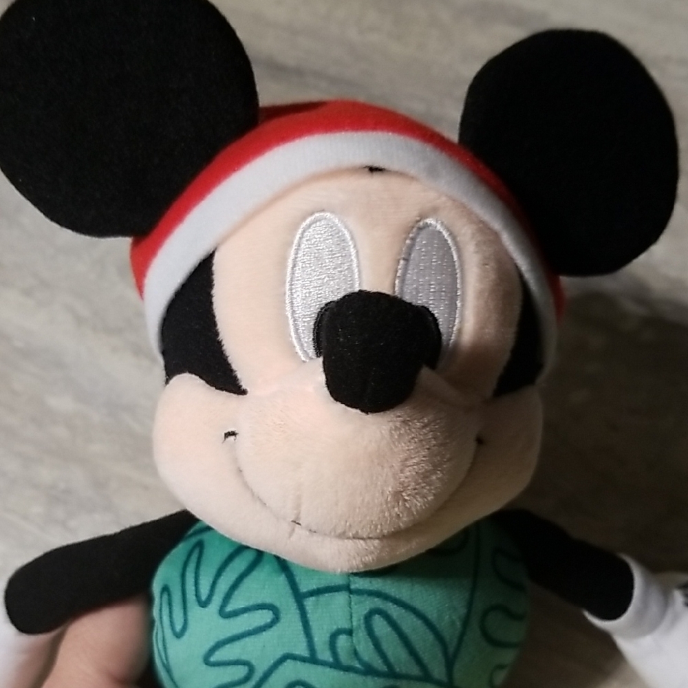 Nwts Disney Christmas Mickey Mouse Plush